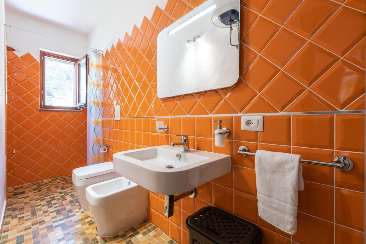 Damiano Holiday House Porto Columbu - Perd'E Sali Exterior photo